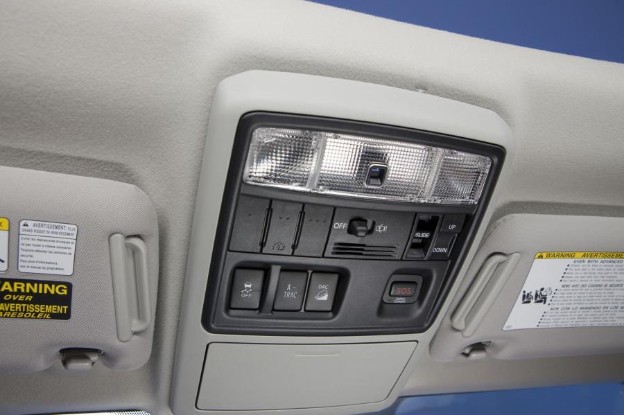  Toyota 4Runner 2010 года  (фото 32 из 84)